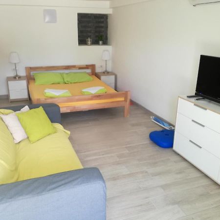Apartment Dvorska ツリクヴェニツァ エクステリア 写真