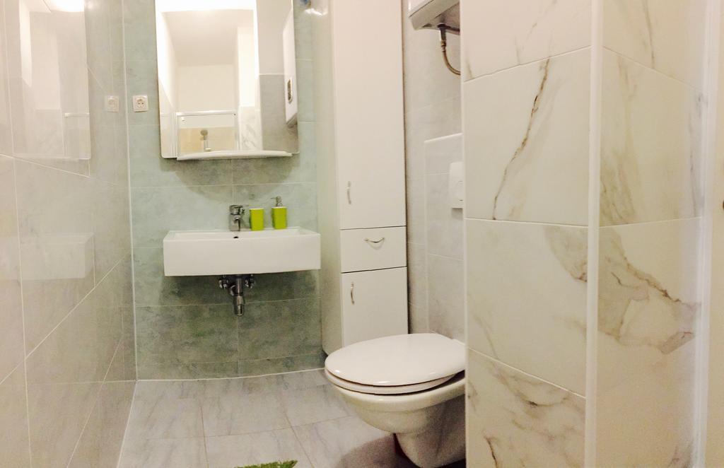 Apartment Dvorska ツリクヴェニツァ エクステリア 写真