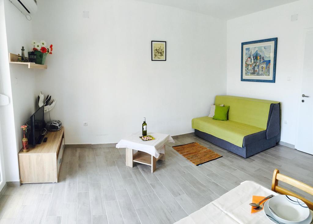 Apartment Dvorska ツリクヴェニツァ エクステリア 写真