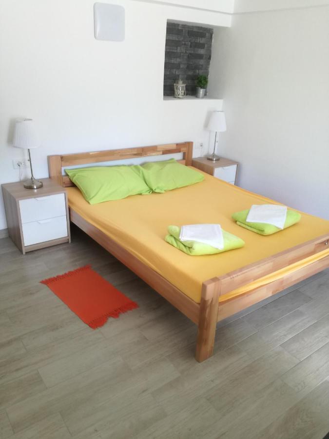 Apartment Dvorska ツリクヴェニツァ エクステリア 写真