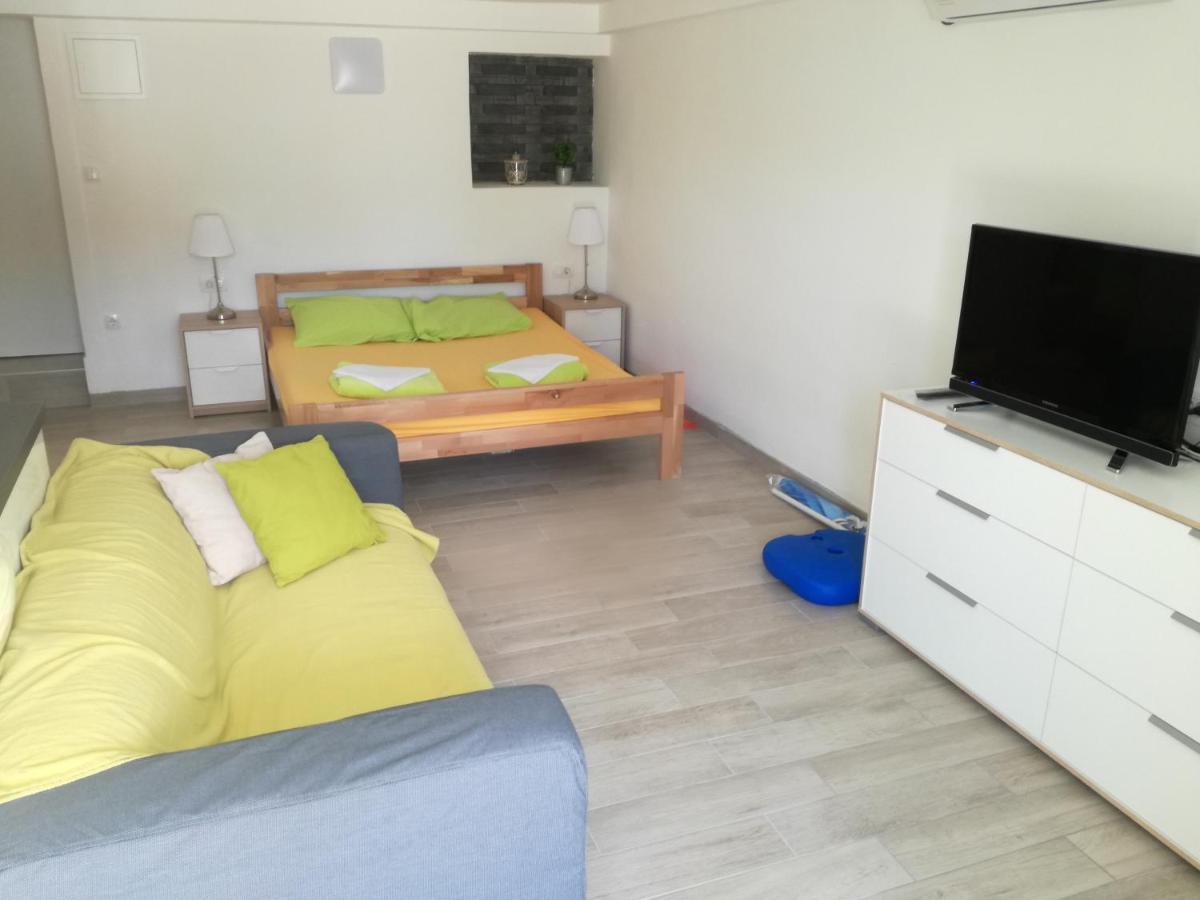 Apartment Dvorska ツリクヴェニツァ エクステリア 写真